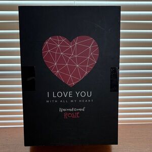 Unconditional Heart Design Box - Black and Red
